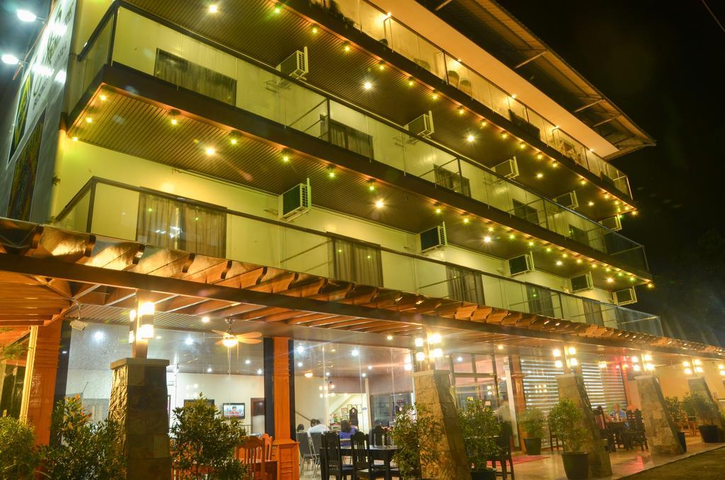 The Premiere Business Hotel Kalibo Extérieur photo