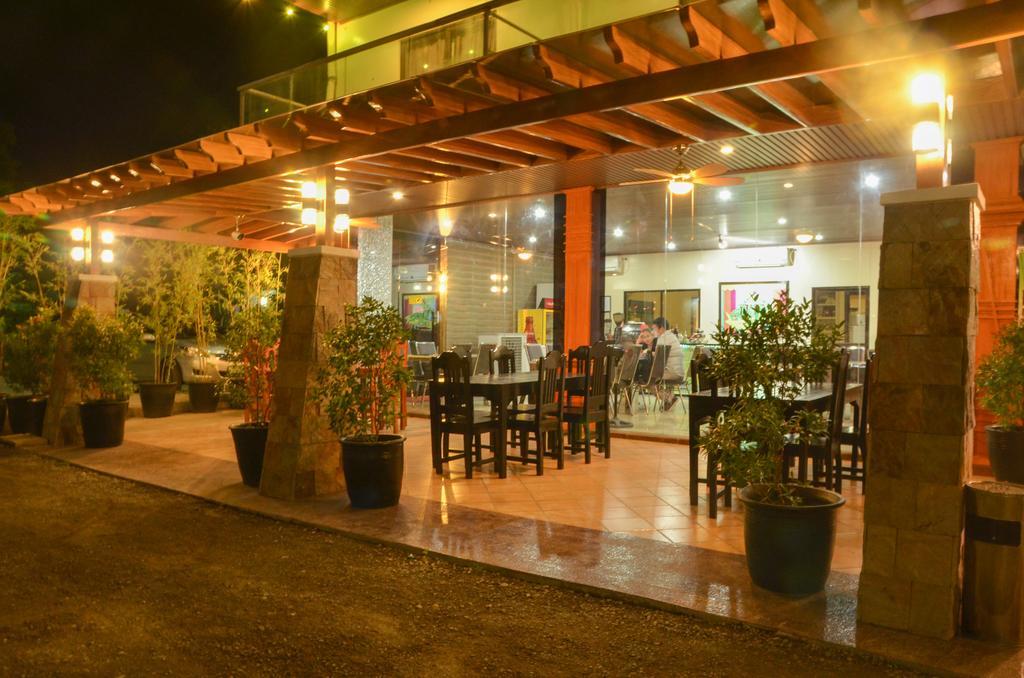 The Premiere Business Hotel Kalibo Extérieur photo