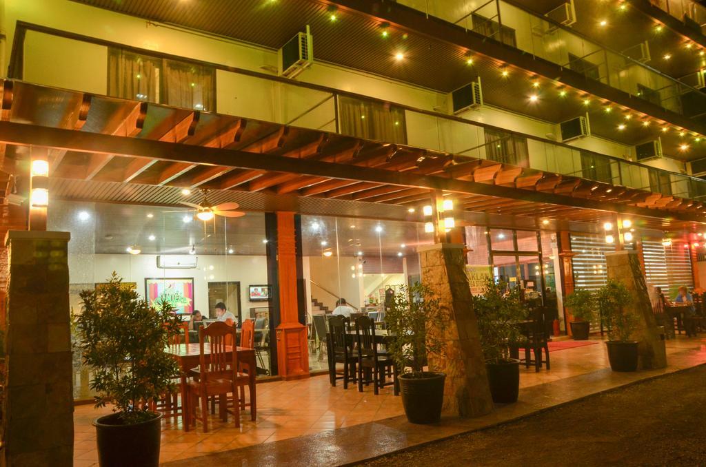 The Premiere Business Hotel Kalibo Extérieur photo