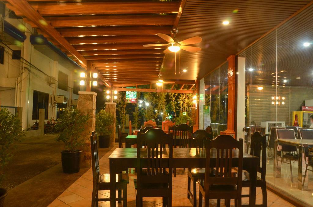 The Premiere Business Hotel Kalibo Extérieur photo