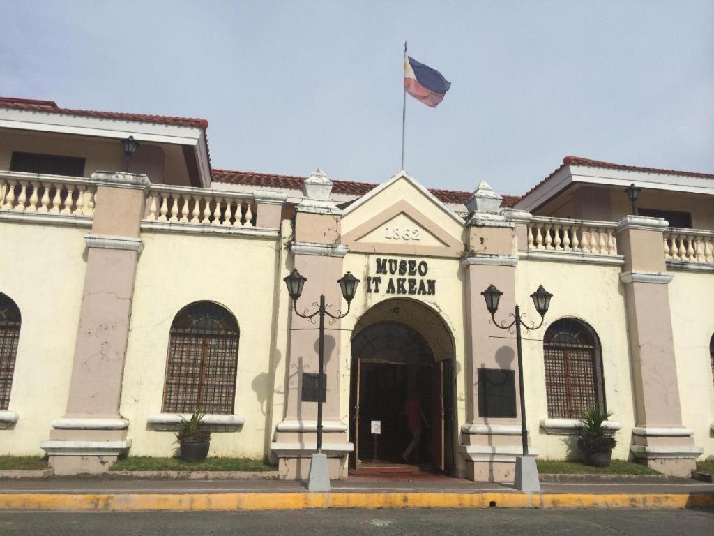 The Premiere Business Hotel Kalibo Extérieur photo