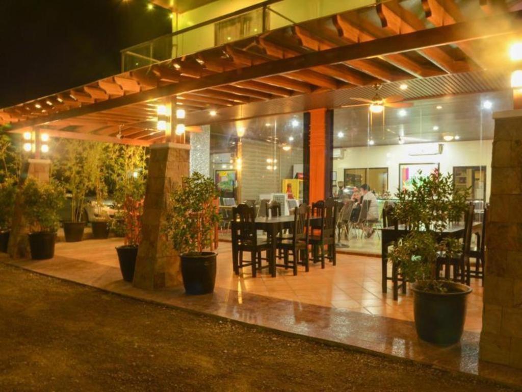 The Premiere Business Hotel Kalibo Extérieur photo