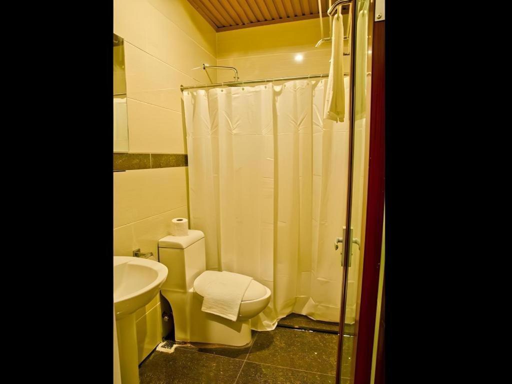 The Premiere Business Hotel Kalibo Extérieur photo