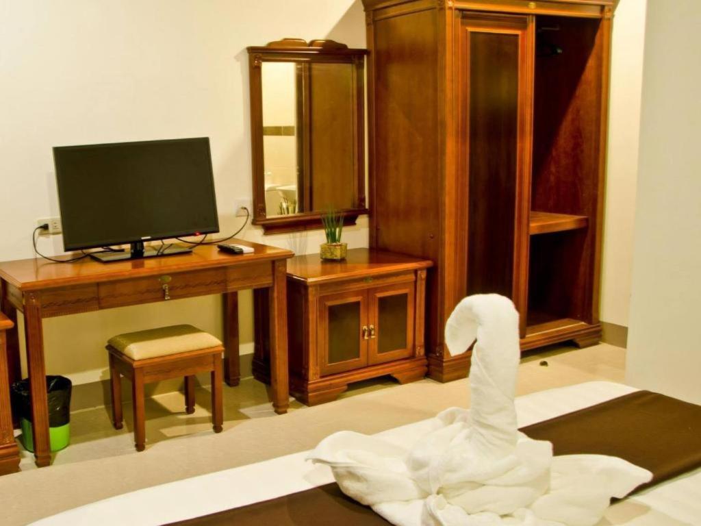 The Premiere Business Hotel Kalibo Extérieur photo